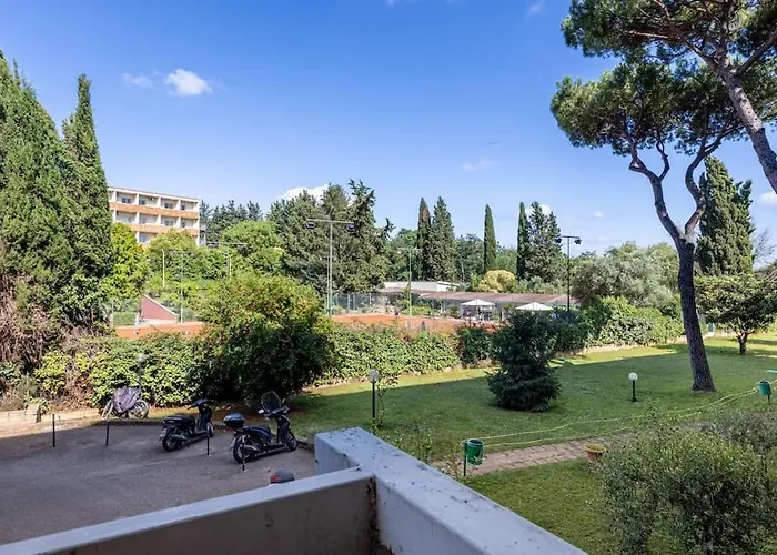 Plaza Cheery דירה